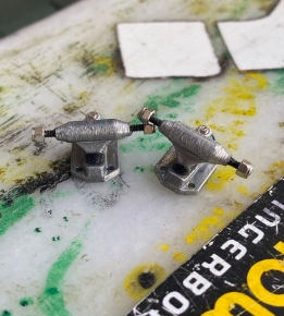 FERRET FINGERBOARDS - CUSTOM RAW TRUCKS