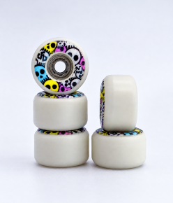 DIRTY FB ILLPILLS - SKULLS URETHANE FINGERBOARD WHEELS (70D STREET SHAPE)
